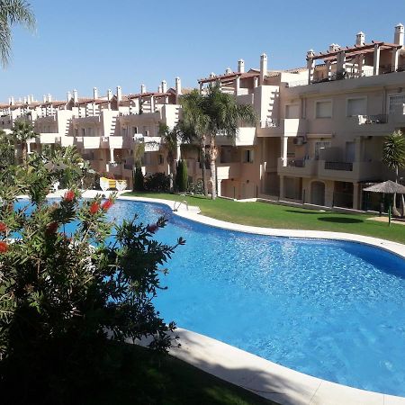 Duquesa Fairways, A Spacious Apartment With Fabulous Views And Facilities Manilva Bagian luar foto