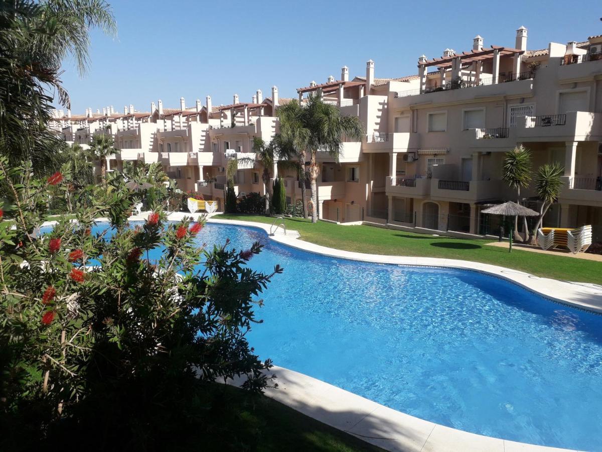 Duquesa Fairways, A Spacious Apartment With Fabulous Views And Facilities Manilva Bagian luar foto