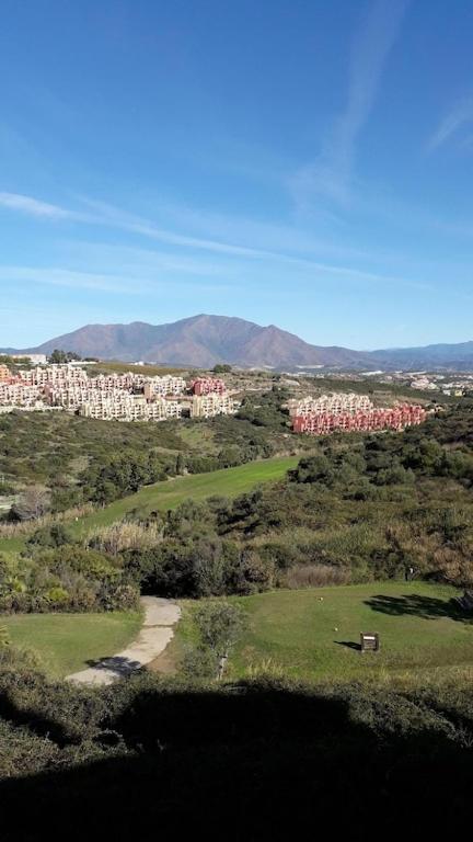 Duquesa Fairways, A Spacious Apartment With Fabulous Views And Facilities Manilva Bagian luar foto