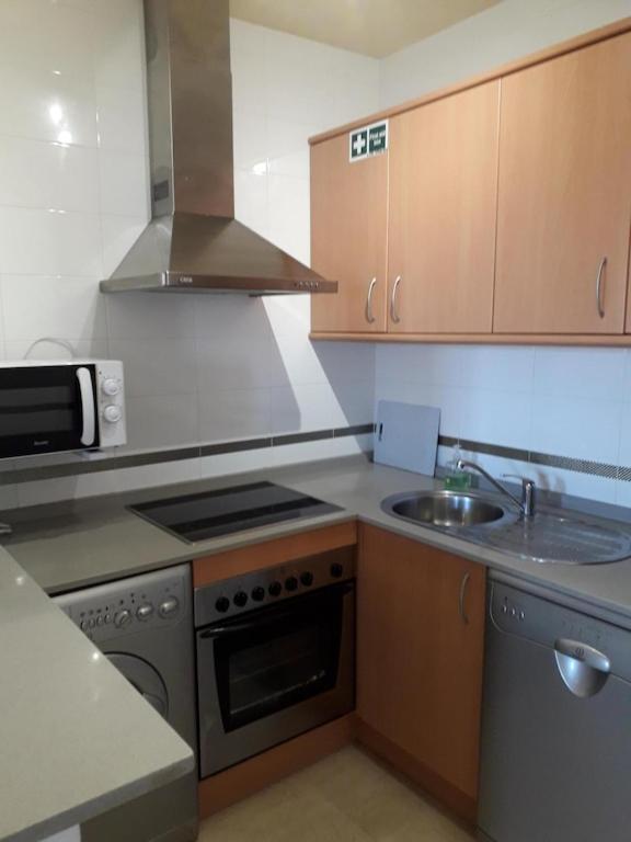 Duquesa Fairways, A Spacious Apartment With Fabulous Views And Facilities Manilva Bagian luar foto