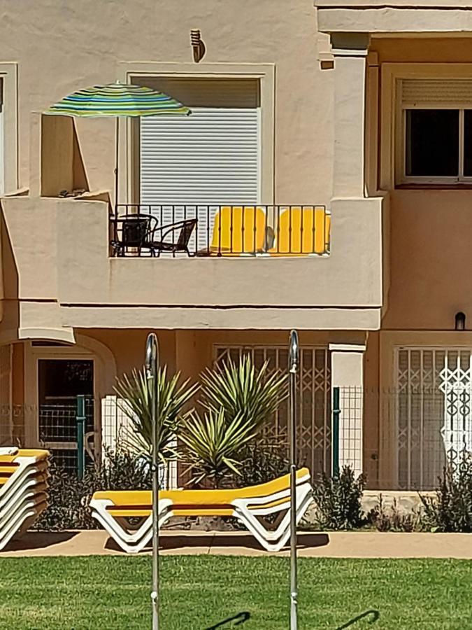 Duquesa Fairways, A Spacious Apartment With Fabulous Views And Facilities Manilva Bagian luar foto